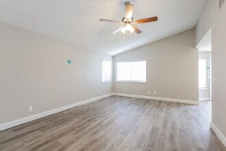 3990 Avocado Dr in Las Vegas, NV - Building Photo - Building Photo