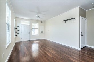 1201 Grove Blvd in Austin, TX - Building Photo - Building Photo