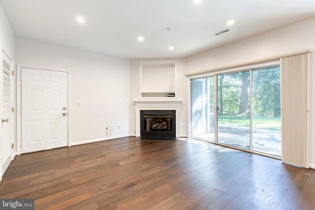 property at 645 Oakland Hills Dr