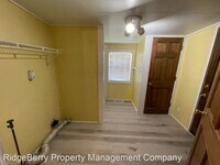 8 Thomas Rd NE photo'