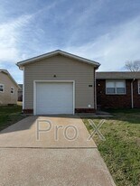 2230 S Arizona Ave in Joplin, MO - Building Photo