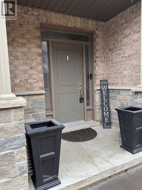 property at 10 Waterview Dr