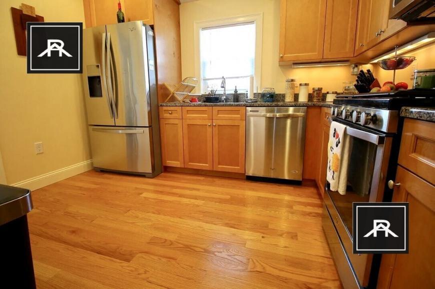 52 Carleton St in Newton, MA - Building Photo