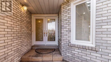 3464 Nutcracker Dr in Mississauga, ON - Building Photo - Building Photo