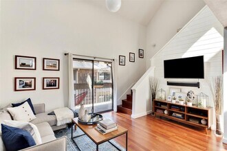 1411 Norwalk Ln, Unit 210 in Austin, TX - Building Photo - Building Photo