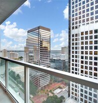 500 Brickell Ave, Unit 3008 in Miami, FL - Building Photo