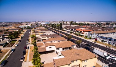 1203-1207 W 144th St in Gardena, CA - Building Photo - Building Photo