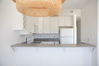 681 Diamond Way in Vista, CA - Building Photo - Building Photo