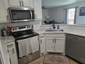 503 Swope St in Rio Vista, TX - Building Photo - Building Photo