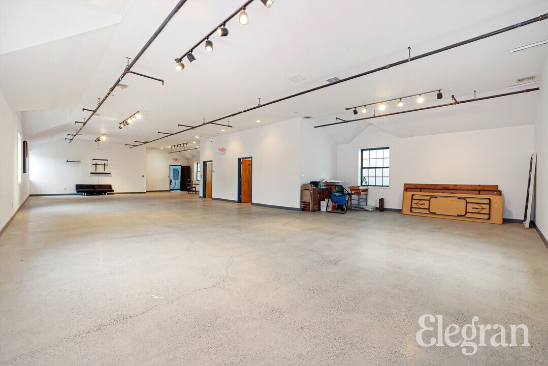 646 Saw Mill River Rd in Ardsley, NY - Building Photo