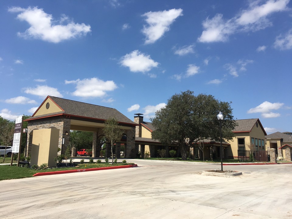 Taylor Senior Village in Mission, TX - Building Photo