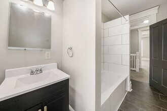 237 Miller Ave in Columbus, OH - Building Photo - Building Photo