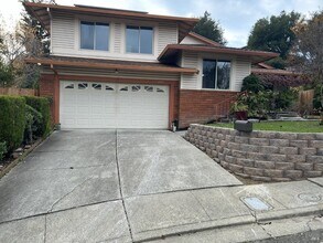 1174 Devlin Ct in Vallejo, CA - Building Photo - Building Photo