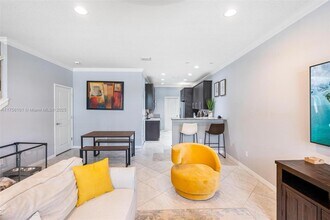 3944 Poinciana Ln in Hollywood, FL - Building Photo - Building Photo