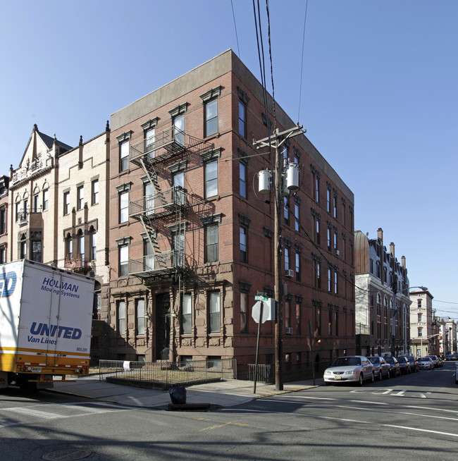 834 Hudson St in Hoboken, NJ - Building Photo - Building Photo