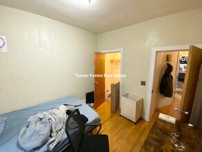 88 Hammond St, Unit 8 in Boston, MA - Foto de edificio - Building Photo