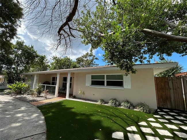 property at 1406 S Keene Rd