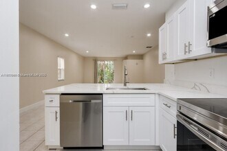 4834 NW 58th Manor in Coconut Creek, FL - Building Photo - Building Photo