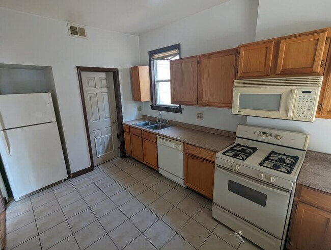 6215 S Eberhart Ave, Unit 2 in Chicago, IL - Building Photo - Building Photo