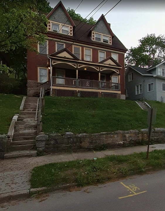 241 N Thomas St in Bellefonte, PA - Building Photo