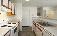 TYLERS CREEK TOWNHOMES in Fairfield, OH - Building Photo - Interior Photo