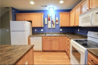 2150 NE 18th St in Grimes, IA - Building Photo - Building Photo