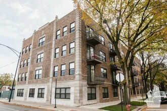 4759 N Maplewood Ave, Unit 401 in Chicago, IL - Building Photo - Building Photo