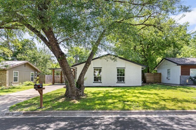 5803 Blythewood Dr in Austin, TX - Building Photo - Building Photo