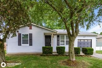 1328 Curry Dr in Galloway, OH - Building Photo - Building Photo