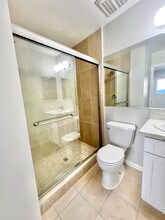 1575 Manning Ave, Unit 1573 in Los Angeles, CA - Building Photo - Building Photo