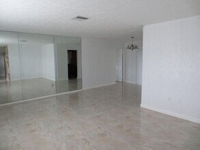 1283 Anhinga Dr in Wellington, FL - Building Photo - Building Photo