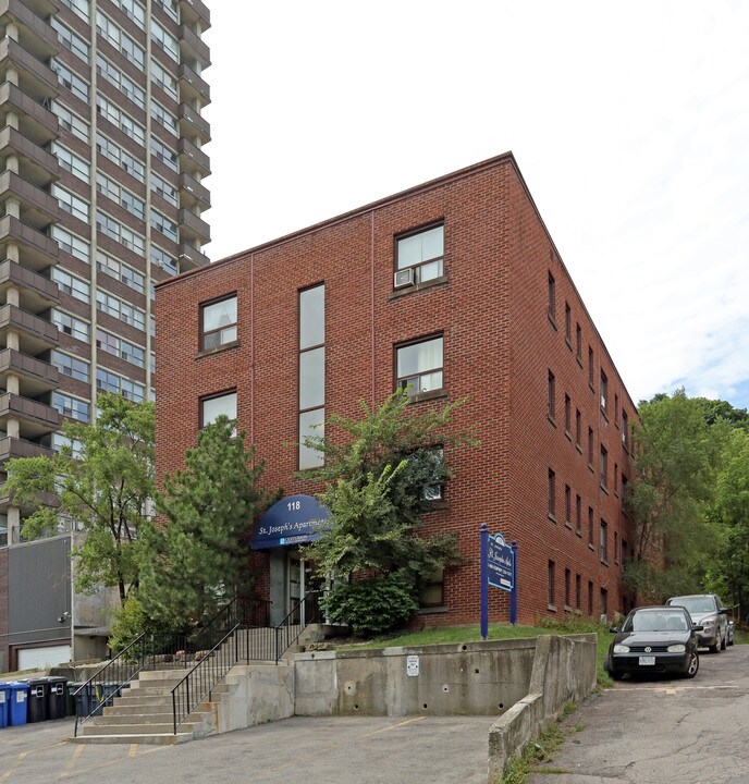 St. Joseph Apartments in Hamilton, ON - Building Photo