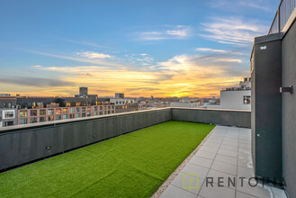 1052 Greene Ave in Brooklyn, NY - Foto de edificio - Building Photo