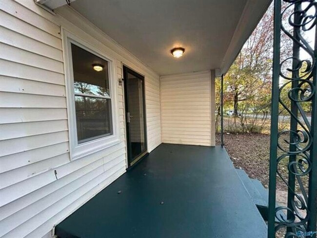 4011 Pine Ave SW in Huntsville, AL - Building Photo - Building Photo