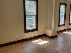 1219 N 33rd St in Milwaukee, WI - Building Photo - Building Photo