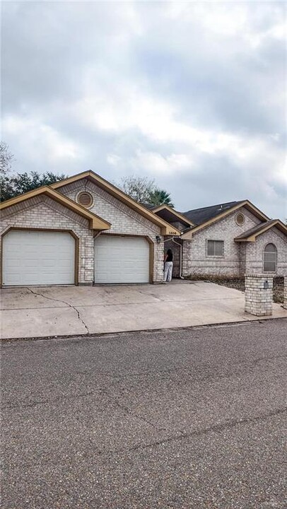 1506 Debby Ln in Mission, TX - Building Photo