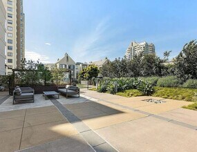 1310 Fillmore St in San Francisco, CA - Building Photo - Building Photo