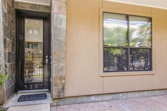 5227 Lillian St in Houston, TX - Building Photo - Building Photo
