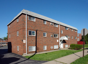 1238 W Washington St in Norristown, PA - Building Photo - Building Photo