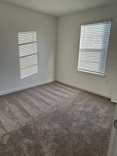 5318 Lake Mary Dr in Sacramento, CA - Building Photo - Building Photo