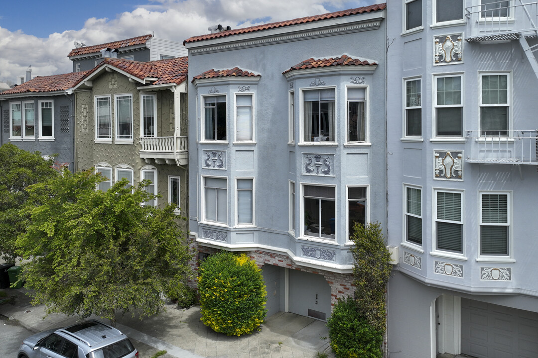 3570 Pierce St in San Francisco, CA - Building Photo