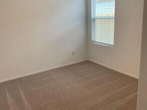 136 Texas Angel Wy in Jarrell, TX - Building Photo - Building Photo