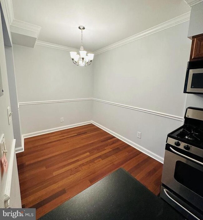 property at 922 S Washington St