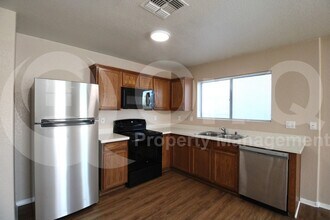 9628 W Cordes Rd in Tolleson, AZ - Building Photo - Building Photo
