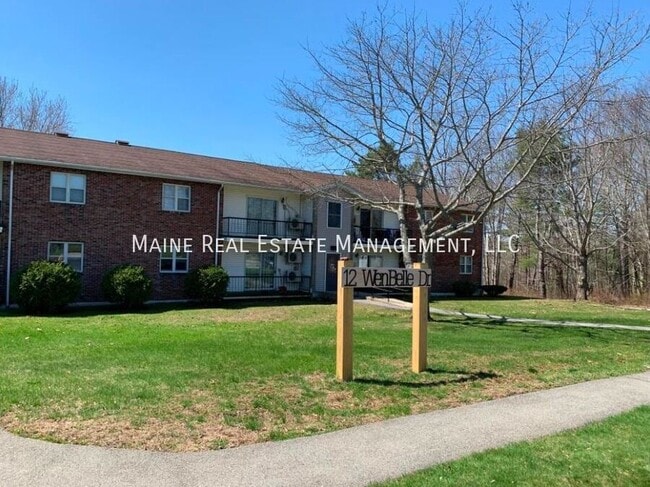 property at 12 Wenbelle Dr