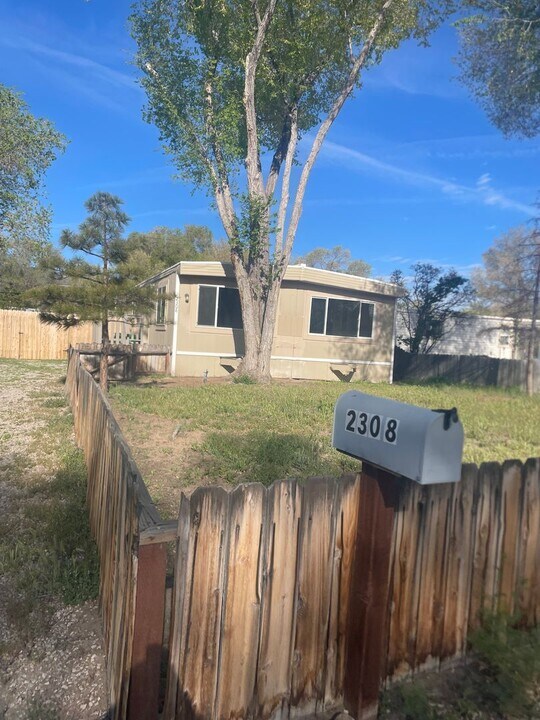 2308 Airport Rd in Carson City, NV - Building Photo