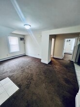 71 Pembroke Ave, Unit 2 in Providence, RI - Foto de edificio - Building Photo