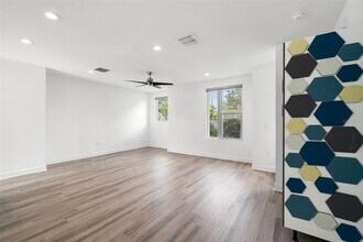 104 26th St N in St. Petersburg, FL - Building Photo - Building Photo