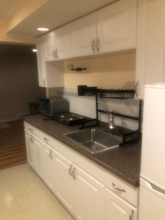 19628 Club Lake Rd in Gaithersburg, MD - Building Photo