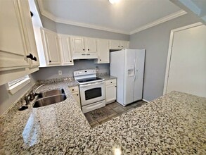 11210 Monique Dr in Houston, TX - Building Photo - Building Photo